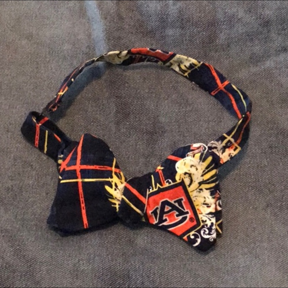 Collegiate Sports Bow tie!